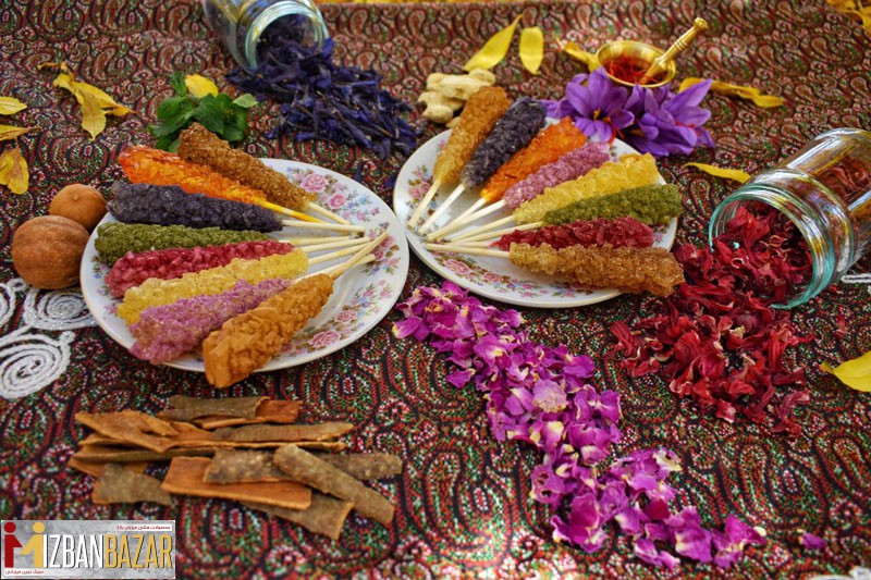 شاخه های نبات رنگی در بشقاب