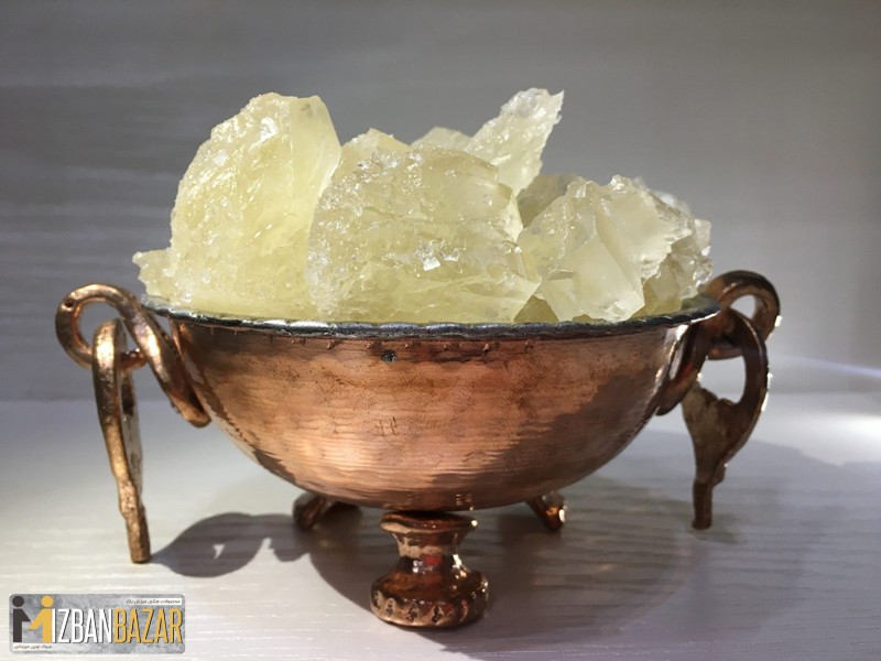 نبات در کاسه مسی