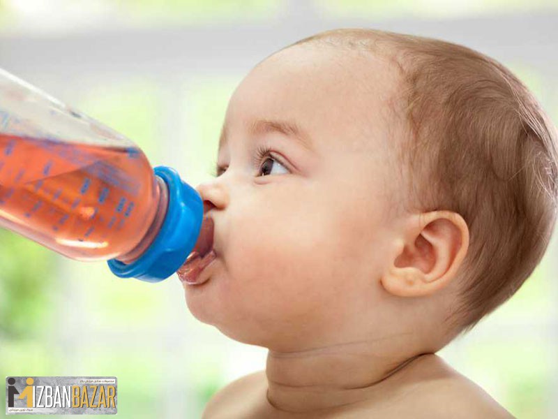 بچه با نبات